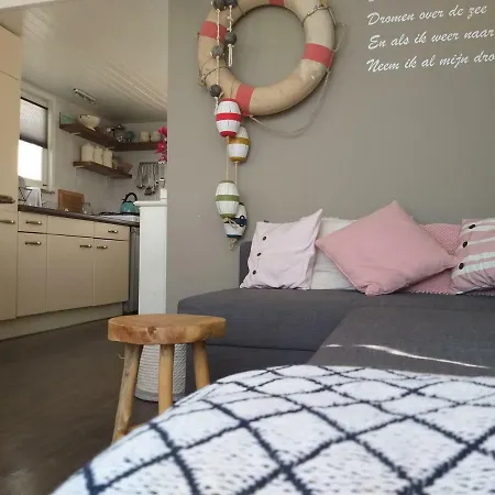 Our Beach House Apartmán *